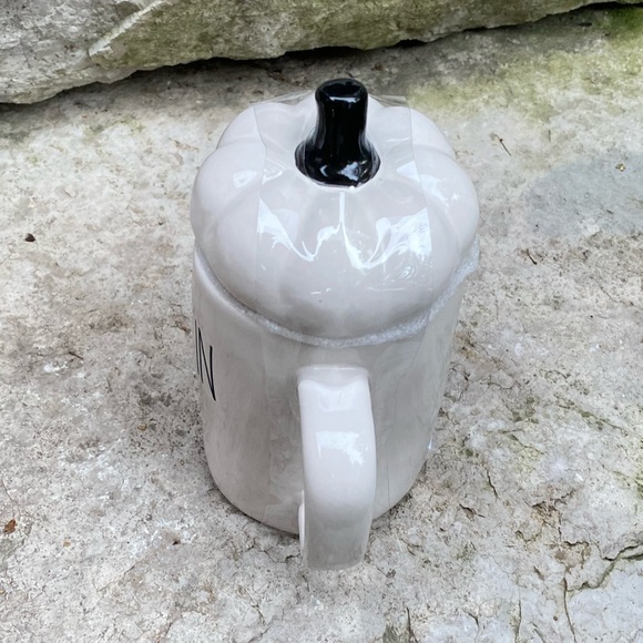 Rae Dunn PUMPKIN LOVE Mug with Pumpkin Topper - Picture 3 of 4